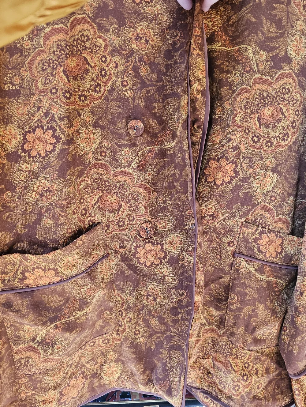 Laura Ashley UO Exclusive Reese Pyjama Top / Silken Blazer Paisley Jacquard - Picture 8 of 15
